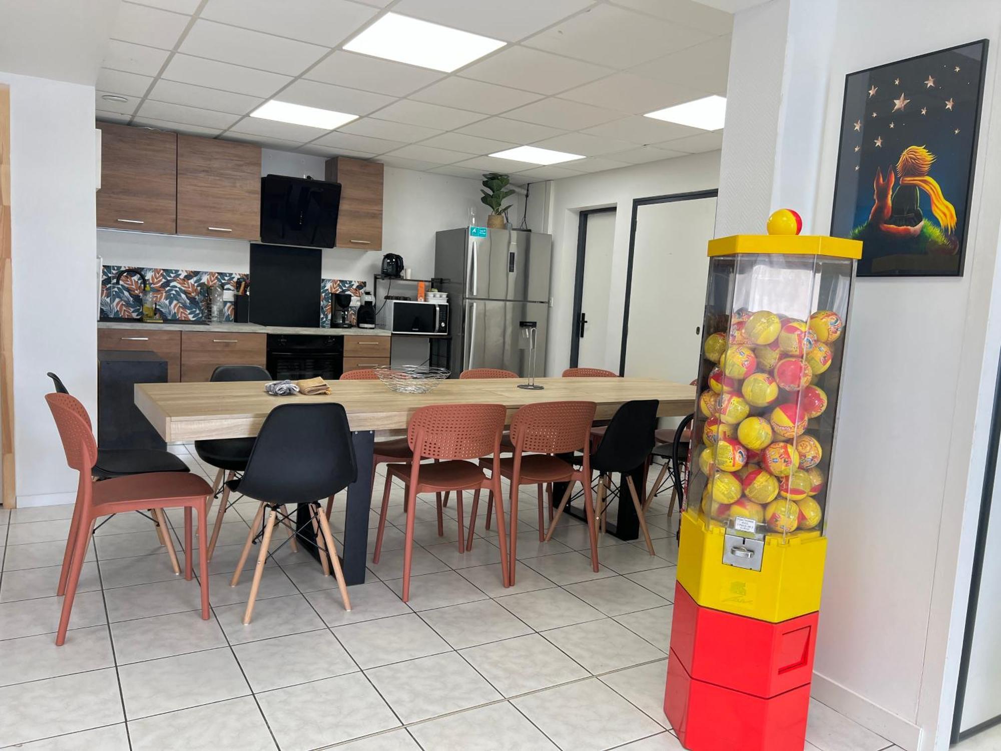 Le Grand Penon ~ Logement Spacieux A 6 Min Du Parc Saint-Georges-les-Baillargeaux Exterior foto